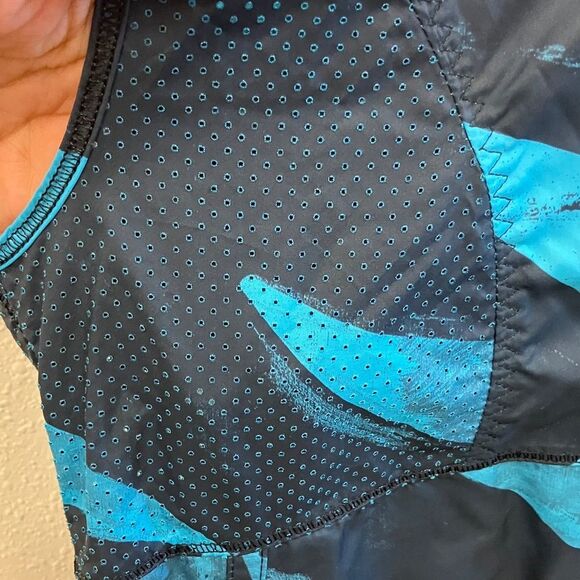 Lululemon “Pack it” vest Women's Blue Patterned size 2 - Picture 7 of 16